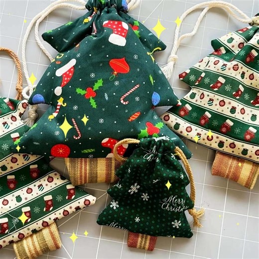 67 reactions · 18 shares | Christmas tree drawstring bag — perfect for wrapping gifts and spreading holiday magic ! bit.ly/3J7y4dm | McAleese Sewing | Facebook