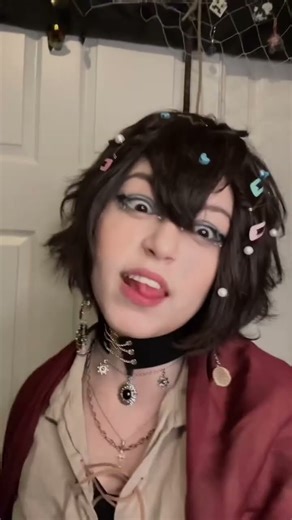 Cool caption😎 #bungoustraydogs #bsd #fypシ #dazaicosplay #osamudazai #piratecosplay #cosplayer