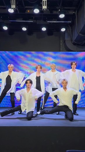 WayV Dance Celebration | Invincible Youth Victorious Moment