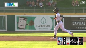 Max Muncy lofts second home run