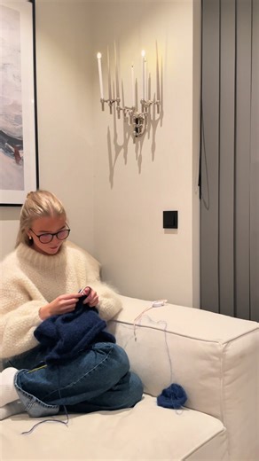 Your sign to start knitting🫶🏼 #knitting #knitwear #knittingdesigner #strikking #johannesweater
