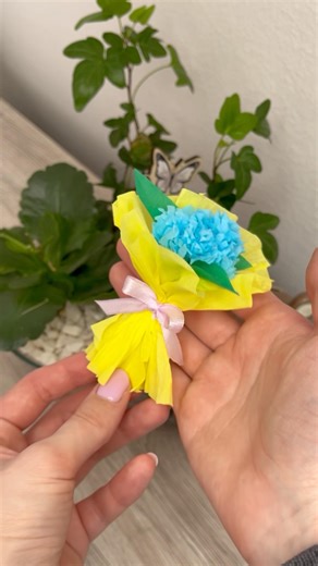 DIY Mini Bouquet that made my day 💛 #shorts