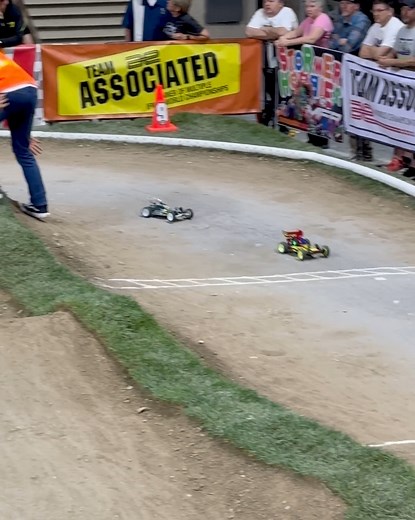 23K views · 396 reactions | Masami Hirosaka flying around the track at the Team Associated Vintage Champs!  | 1up Racing | Facebook