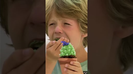Cactus Cupcake Prank cactus 🌵🧁 | Just For Laughs Gags