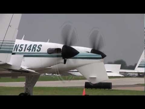 Beechcraft Starship demo at EAA AirVenture 2011