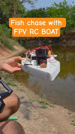 👉 RC Boat vs Fish… Real Chase 😳 🐟 🐠