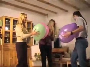 looner girl playing with balloons 3