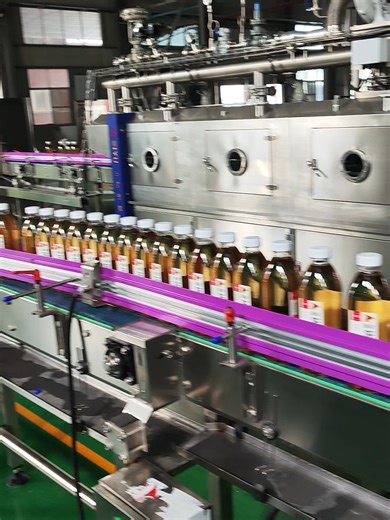 The 360° label inspection machine detects missing, tilted, and misaligned labels, with a maximum speed of 6000 bottles per hour.#labelinspection #maotonginspction #jinanmaotong #visioninspectionmachine #PETbottle