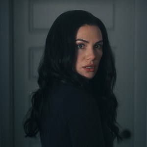 551K views · 9K reactions | With the snap of a finger, you won't be able to look away  Hypnotic will put you in a trance when it drops on October 27  | Netflix | Facebook