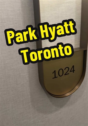Stunning Deluxe Corner Suite at Park Hyatt Toronto