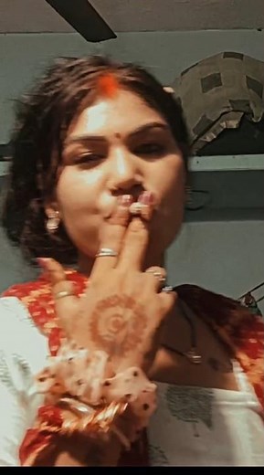 Beautiful Woman smoking 🚬 (51) | Beautiful indian woman smoking 🚬😍
