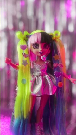 Get READY with MEGAN & QUINN 😍 #shorts #kitoons #vippets #hairmakeover