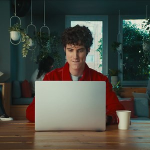 PCs powered by Snapdragon X Elite processors deliver performance that lets your work, thoughts, and creativity flow. | Snapdragon