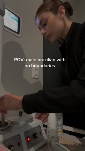 Insert spongebob disappear meme #salonhorrorstories #fyp #foryou #latina #estheticianlife #esthetician #brazillianwax #malebrazilianwax