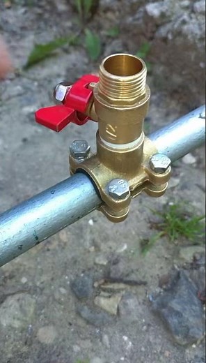 How to Replace a Water Tap Without Shutting Off the Main Water Supply | Amazing Plumbing Trick👍👍👍