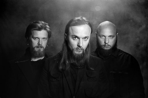 'Belaya Polosa' Expands Molchat Doma's Industrial Palette » PopMatters