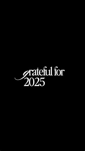 Bles on Instagram: "Starting 2026 with so much growth behind me and a heart full of gratitude. This time last year, I stepped into 2025 with uncertainty and a lot of hope. I didn’t have solid plans. I just knew I needed to grow. And when something lights a fire inside me, I do everything I can to get there. Looking back now, it feels like I lived several lives in one year. 2025 was tough. Brutal, even. It stripped me down over and over again. I started from scratch more times than I can count. B