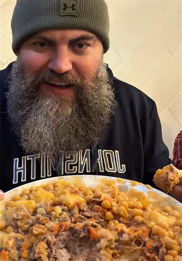 Probando un cocido madrileño de un menú de 13€ con bebida y postre incluido. #comidamilitar #racionesmilitares #restaurantes #gastronomia