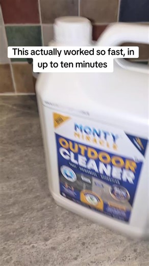 This patio cleaner actually does an amazing job! recommend especially for busy people who hates garden cleaning, like me😂 #monty #patiocleaner #gardenclean #tiktokmademebuyit #springclean