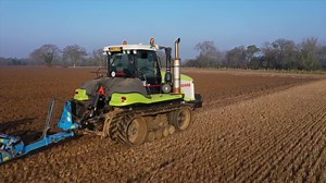 92K views · 3.1K reactions | A few clips I put together to show the driver what sort of content I captured today of him ploughing. | Farming Photography | Facebook