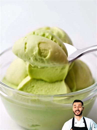 Cremiges und erfrischendes Avocado-Eis in nur 4 Stunden!