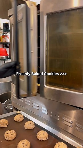 Every Local Foods location features an in-house bakery, where we bake fresh cookies, cakes, brownies, and more-- daily. From classic favorites to gluten-free, vegan, and nut-free options, there’s something for every kind of sweet tooth. Who can resist a freshly baked treat? We sure can’t. 😋 | Local Foods