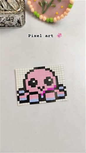cute pixel art 🦑 #pixel #pixelart #artist #shorts #viral #art #handmade #homedecor #diy #diycrafts