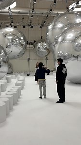 1.4K views · 26 reactions | Shop Bigshinyballs.com 睊 #sculpture #artgallery #oddlysatisfying #artist #Artstudio #artinstallation | Big Shiny Balls | Facebook