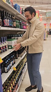 👻 Este Halloween, las historias vuelven a cobrar vida… y algunas no dan miedo, sino que saben a nuevos comienzos… Cada brindis guarda una historia, y a eso le llamamos Brindografía: los momentos que valen la pena contar y celebrar. Empieza a escribir la tuya con @royaldutch.latam , la cerveza holandesa que ya llegó a México! Encuéntrala en @soriana y etiqueta a esa persona con la que brindarán esta noche de Halloween. *Consume con responsabilidad. Solo para mayores de edad #RoyalDutch #Brindogr