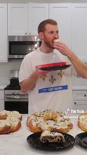 Delicious King Cake Recipe Variations for Mardi Gras