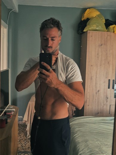 Discover the Benefits of Dating a Man in His 40s