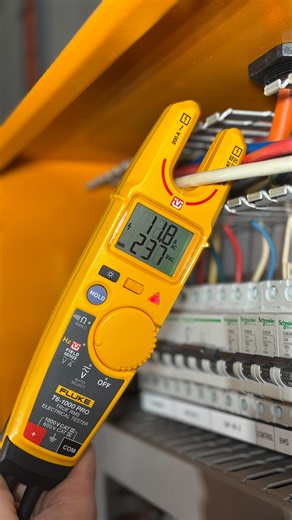 Sydney_HVAC | Using the Fluke Proving Unit to verify the FieldSense technology on the Fluke T6-1000 Pro is functioning correctly before checking the... | Instagram