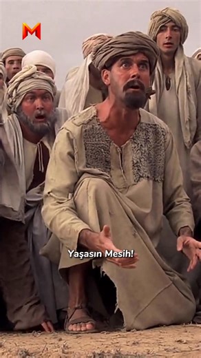 MooviesTR on Instagram: "Bugün vizyona girse ortalık karışırdı 🎬 Monty Python’s Life of Brian (1979) 🎭 Tür: Komedi ⭐ IMDb Puanı: 8.0/10 🎬 Başroller: Graham Chapman John Cleese Michael Palin Terry Jones Eric Idle Terry Gilliam 💬 Brian Cohen, İsa ile aynı gece doğmuştur ancak kimse bunu beklemediği halde onu Mesih sanır. Yanlış anlamalar, siyasi safsatalar ve Monty Python’un karakteristik absürt mizahı bir araya gelerek tarihin en unutulmaz komedi klasiklerinden birini ortaya çıkarır. Film, in