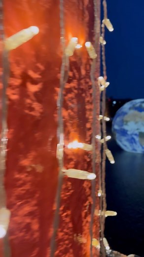 🌎 The Floating Earth Watch the world go by for the next 3 weeks as Luke Jerram’s Floating Earth arrives in the dock from 28 April - 18 May. #ShineBrightLiverpool #RoyalAlbertDock #Eurovision #Eurovision23 #Liverpool #Waterfront #FloatingEarth | Royal Albert Dock Liverpool