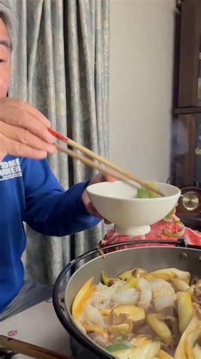 Lẩu bò Sukiyaki ăn cùng thứ này ngon tuyệt #nhacam #cuocsonglangque #amthucnhatban #langque #food
