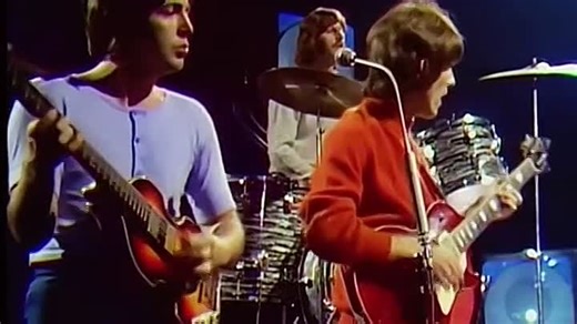 THE BEATLES. REVOLUTION. 1968