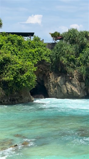 Mahana point bali 🫶 #Sightseeing #explorebali #lembonganisland #ceninganisland #crystalbluewater | Bali Luxury Villas by Cansco Property