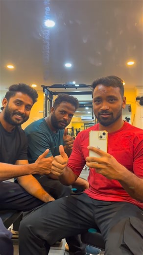 Ankam_vijay on Instagram: "Challenge with brothers..🫂👉🏻 Wait For End…😍See the winner….💐 Dont try in Houses….🤣😛 . . . . . . . . #challenge #brother #reelitfeelit #reelkarofeelkaro #fypシ #viralvideo #explorepage✨ #gym #funnyvideo #trolling #comdey #serious #content #trending #vijayankam #winner #accept #growth #instagram"