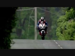 公道バイクレースの迫力が凄いです。