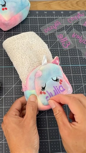 VTS 3D Super Puff Glitter HTV - Did you see your name? Personalized Keychains #htv #personalization