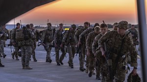 Elite UK troops arrive in Sudan to aid evacuation of 2,000 trapped Britons