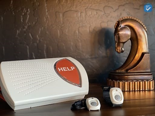 3 Affordable Life Alert Alternatives, Tested by Caregivers