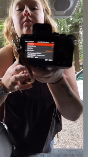 Anyone else do a full format and tester on your SD cards during wedding day? Do you also set your time/ date stamps? I do! And will never not do this. This saves my a** on long days. @sony @godox_global #capturethemoment #behindthescenes #timestamps | Veronica Frost Photography