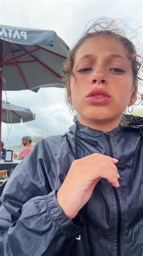Os vídeos de Laura 🐆🥥🪩🎀 (@lauramandelli._) com som original - Laura 🐆🥥🪩🎀