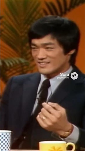 Rare Bruce Lee speaks Malay 😲