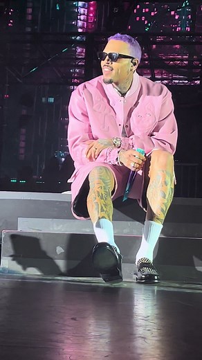 Chris Brown Live Performance of Ten Toes in Las Vegas