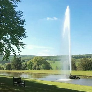 Another perfect day in the gardens 🙌🏼🌿☀️ Later this month you can see the Emperor Fountain reaching dizzy new heights as part of our May half-term Water Spectacular 💦💦💦 https://www.chatsworth.org/events/spring-half-term-water-spectacular/ | Chatsworth House
