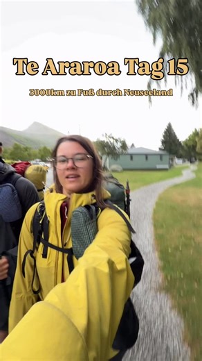 Lea & Luki on Instagram: "Te Araroa Tag 15 -3000km zu Fuß durch Neuseeland: Von Arrowtown nach Macetown : Heute geht es wieder in die Berge. 4 Tage abseits der Zivilisation warten auf uns , wir freuen uns! Das Wetter ist noch so lala, soll aber die nächsten Tage besser werden ☀️ 325km gelaufen, 10795hm und 84.75h gewandert bisher 🥾⛰️ #neuseeland #ferwanderweg #weitwandern #wanderreise #teararoatrail"