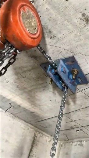 A stable roof hoisting method- Good tools and machinery make work easy