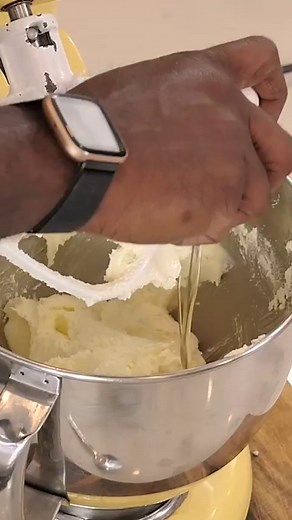 103K views · 293 reactions | So, vanilla buttermilk pound cake WITH homemade vanilla ice cream. Want the recipe? Yes or no?! | DariusCooks | Facebook